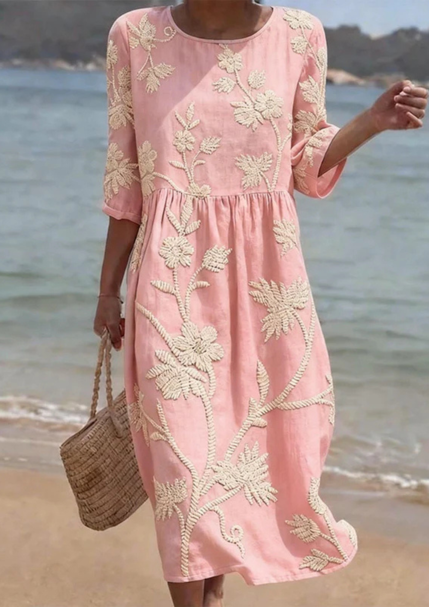 Zayra – Vestido Boho Bordado Floral